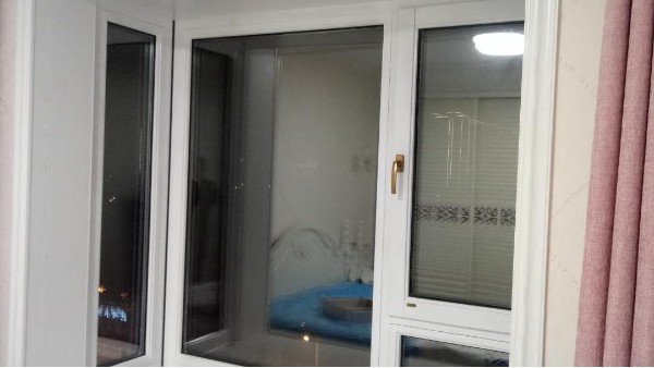 金堂木為家天下業主提供鋁包木窗