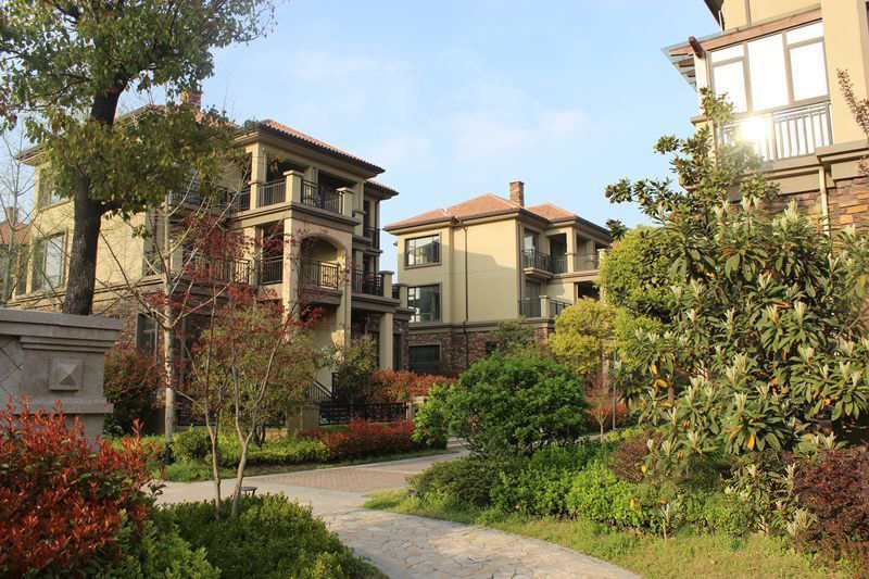 為淮安白鷺湖莊園提供鋁包木門(mén)窗